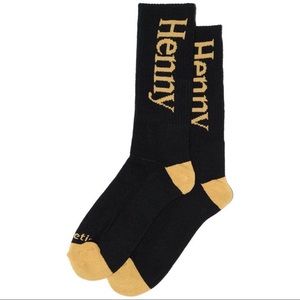 Henny knitted socks on the rocks